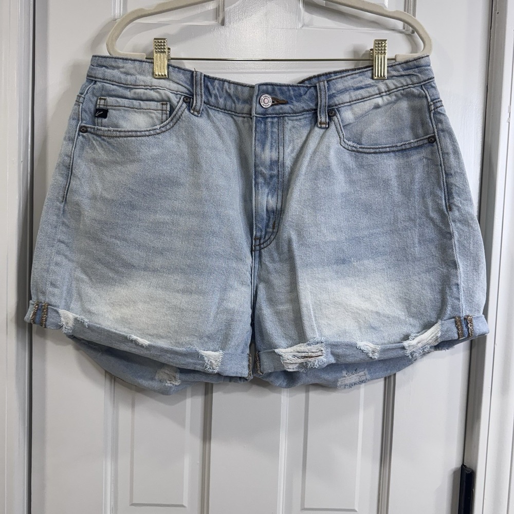 KanCan Light Wash Rolled Cuff Stretch Denim Shorts, Distressed, Women's Size 32